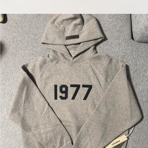 Essentials Heather Gray Hoodie with 1977 Design